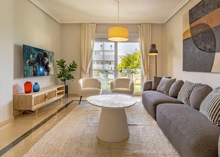 Vacation Marbella I Puente Romano Modern Flat, Best Location In Town, Walk To The Beach, Parking And Swimming Pool