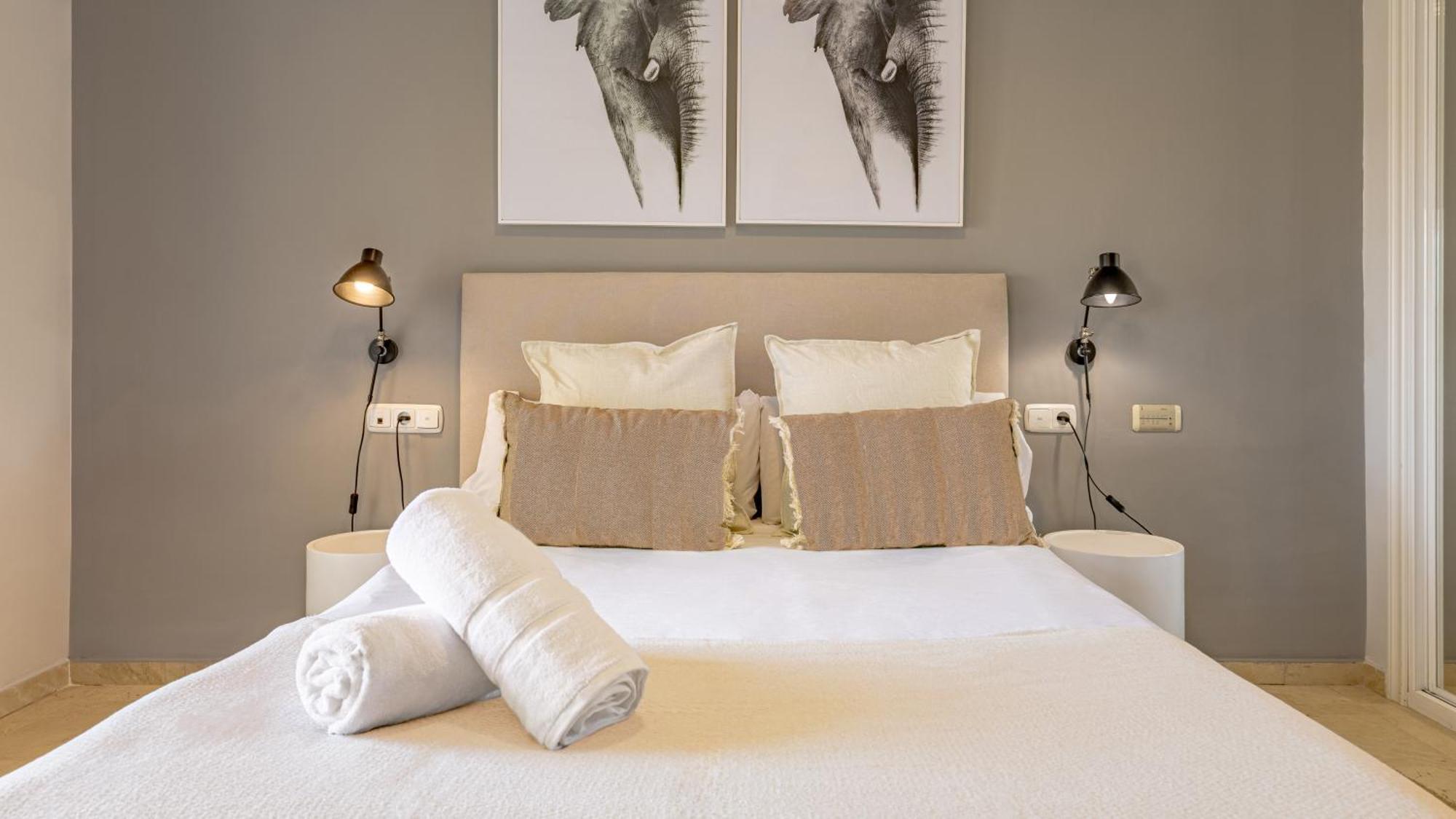 Apartment Vacation Marbella: Modern Beachfront Flat With Pool At Puente Marbella